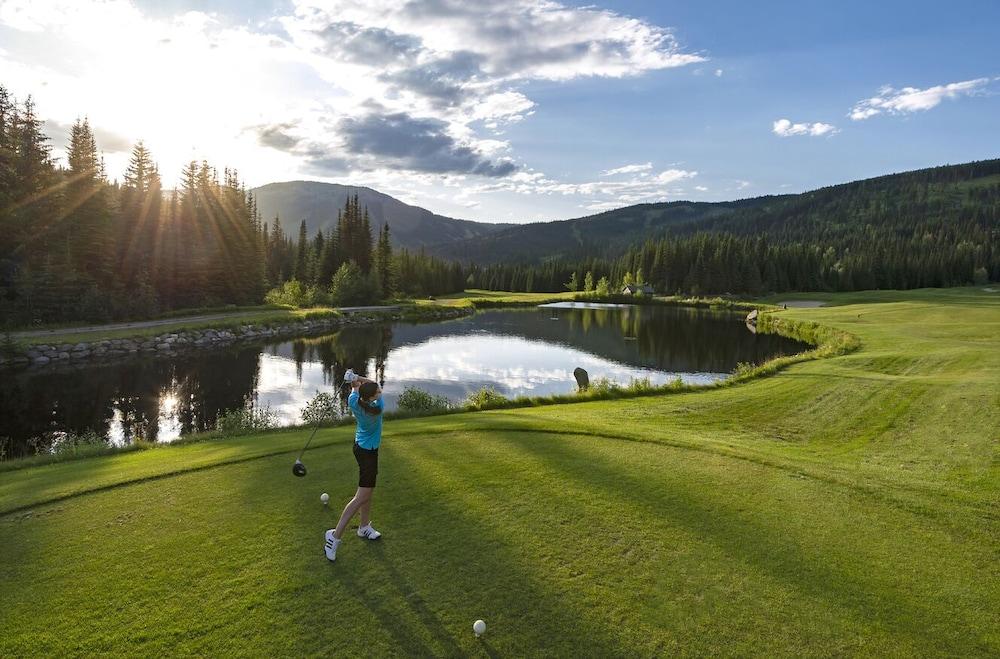 Sun Peaks Grand Hotel & Conference Centre Exterior photo